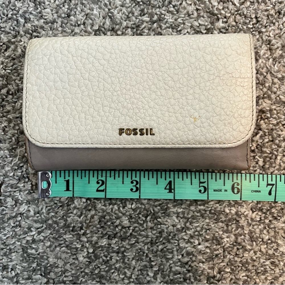 Fossil Wallet - Picture 11 of 12